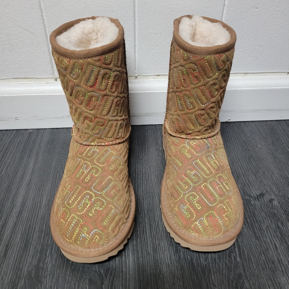 UGG Girls' Chestnut Tan Glitter Logo Classic Short Boots